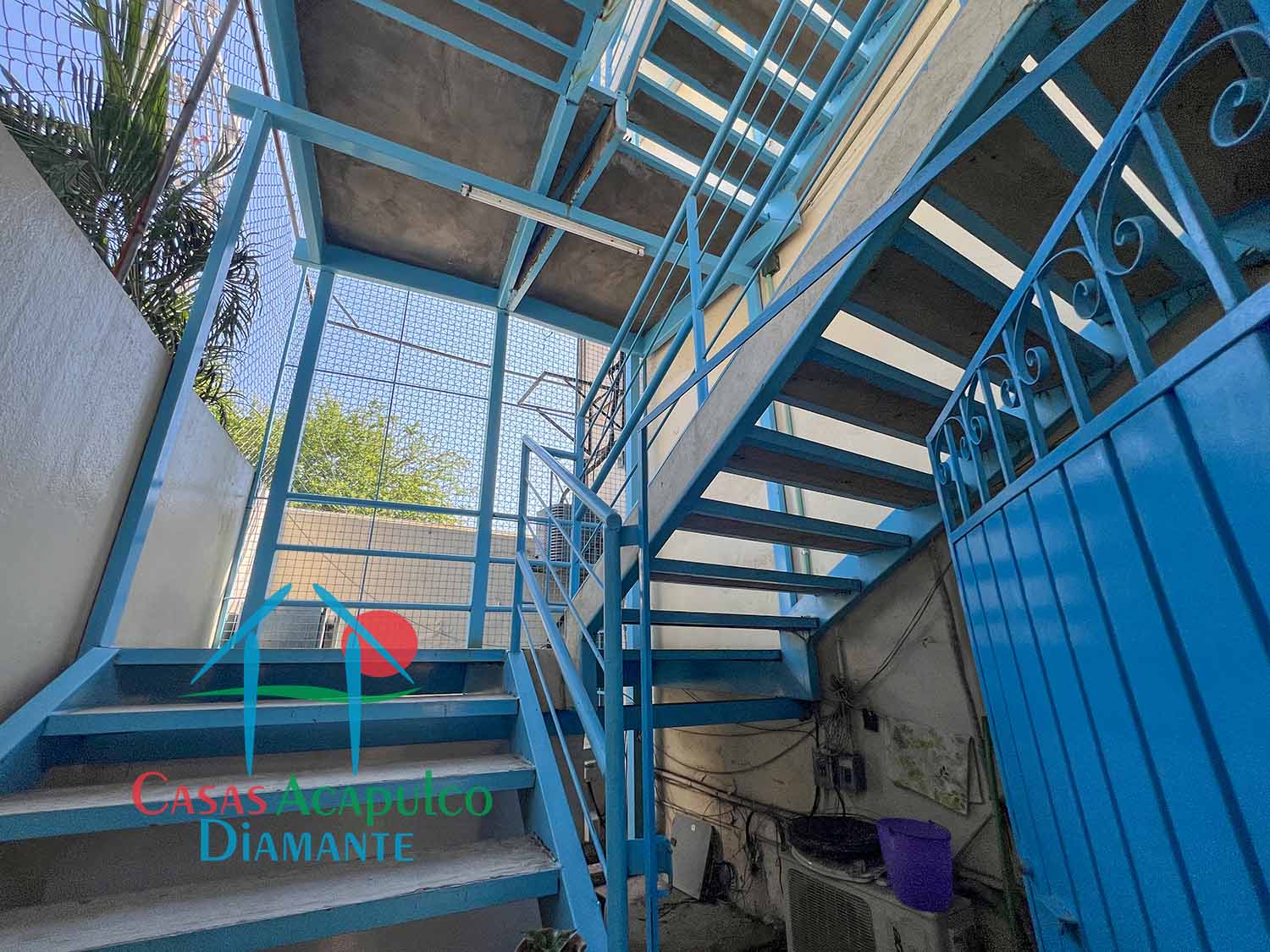 Centro Escolar La Paz sección secundaria - Pasillos salones 2